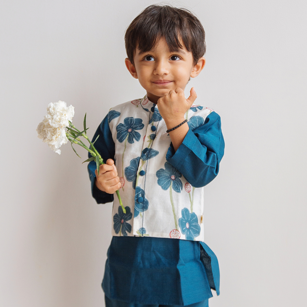Chanderi Kurta Pyjama & Bandi Set