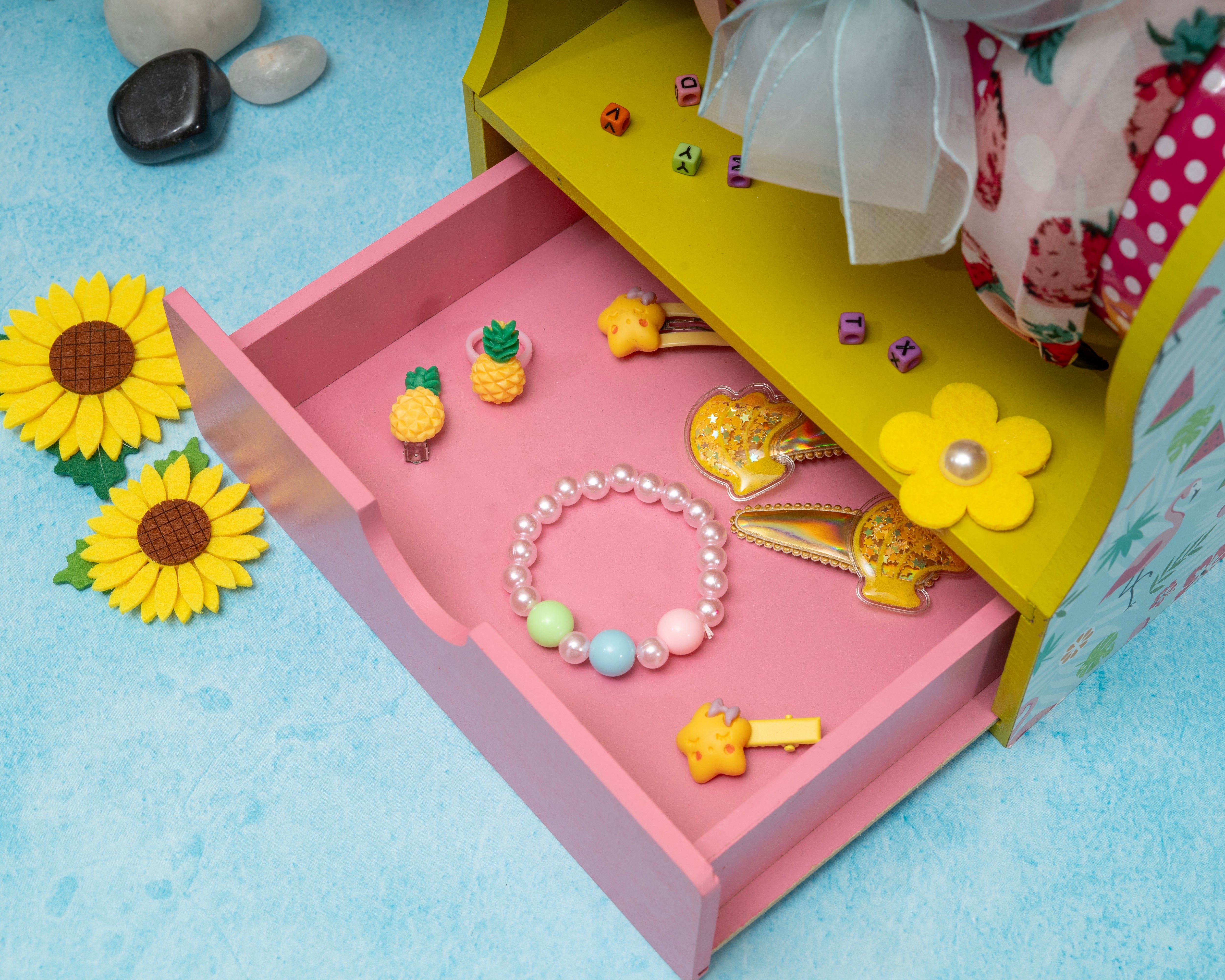 Hairband Holder With Drawer