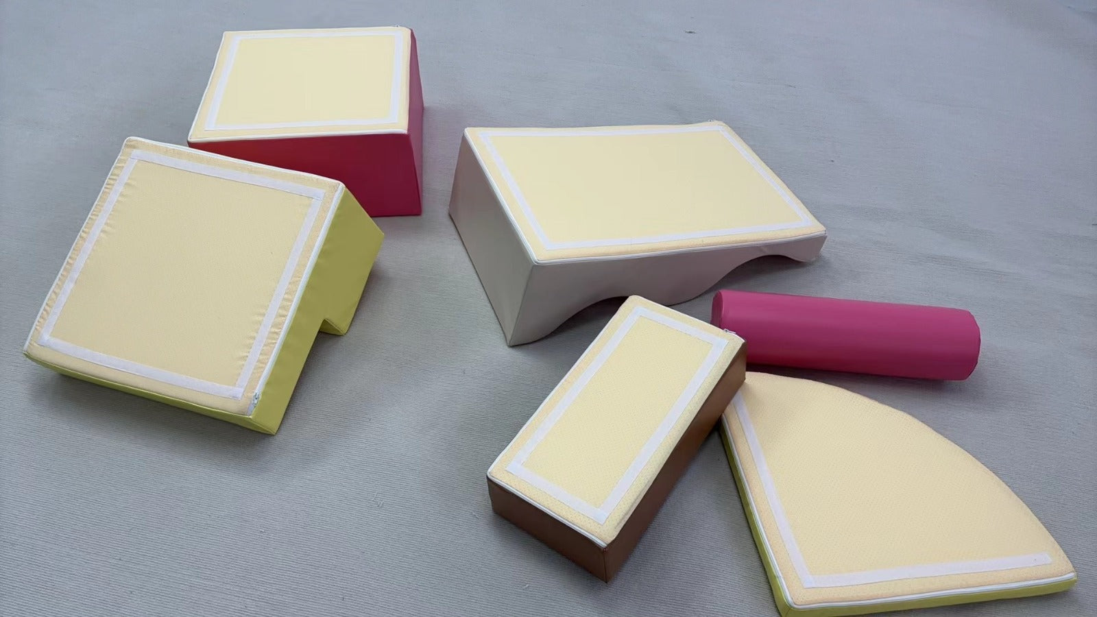 Oplus 6-piece Fun and versatile Soft Play Set for Kids - Dark Green And Yellow Color/Pink And Yellow