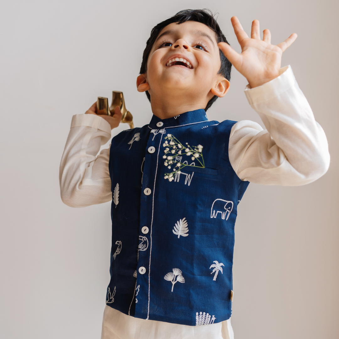 Chanderi Kurta Pyjama & Bandi Set