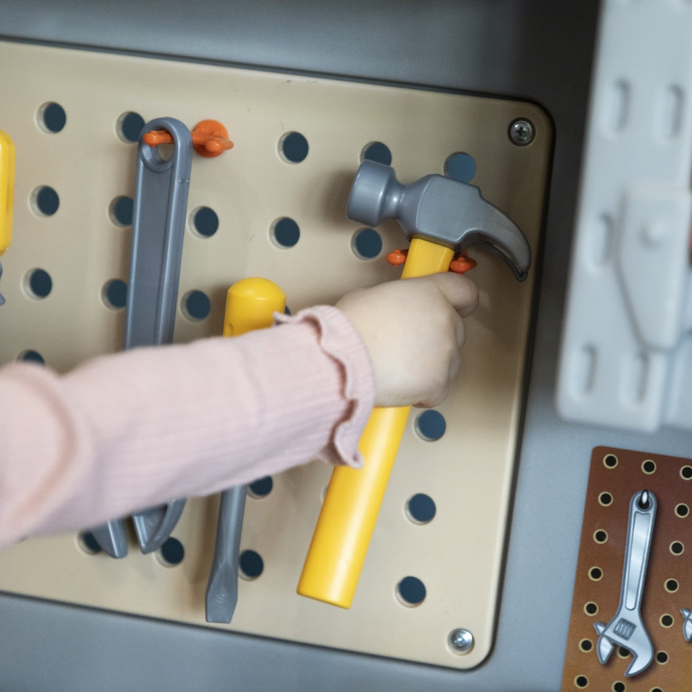 Step2 Deluxe Workshop