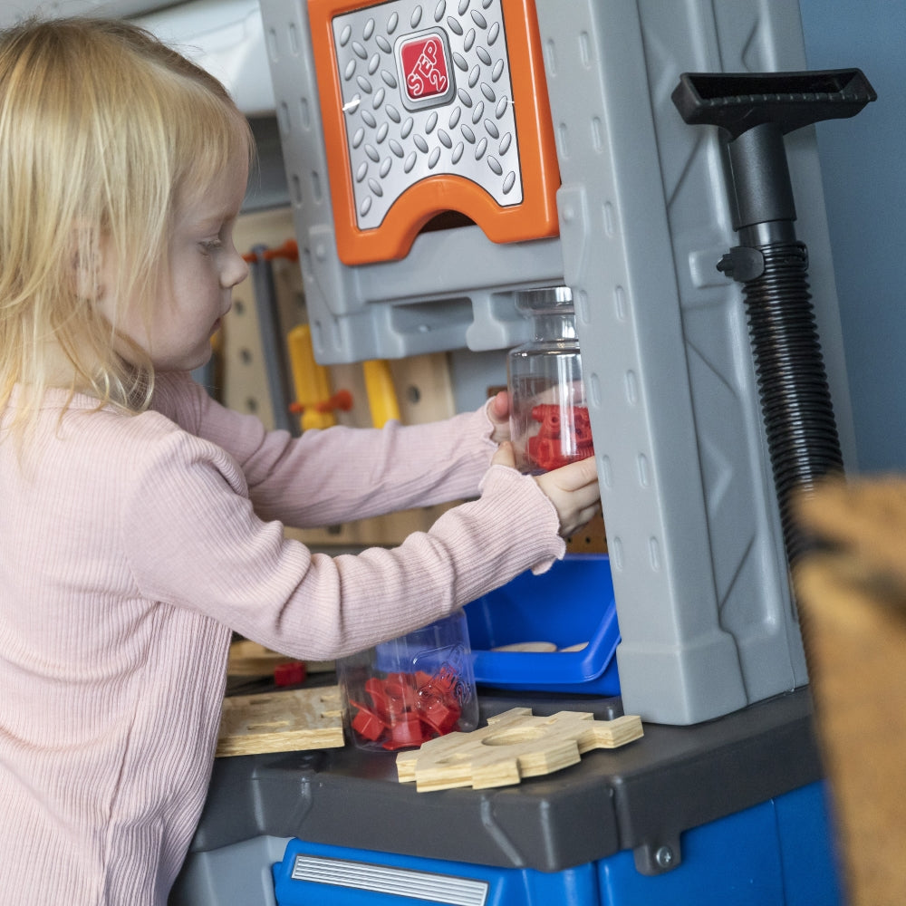 Step2 Deluxe Workshop