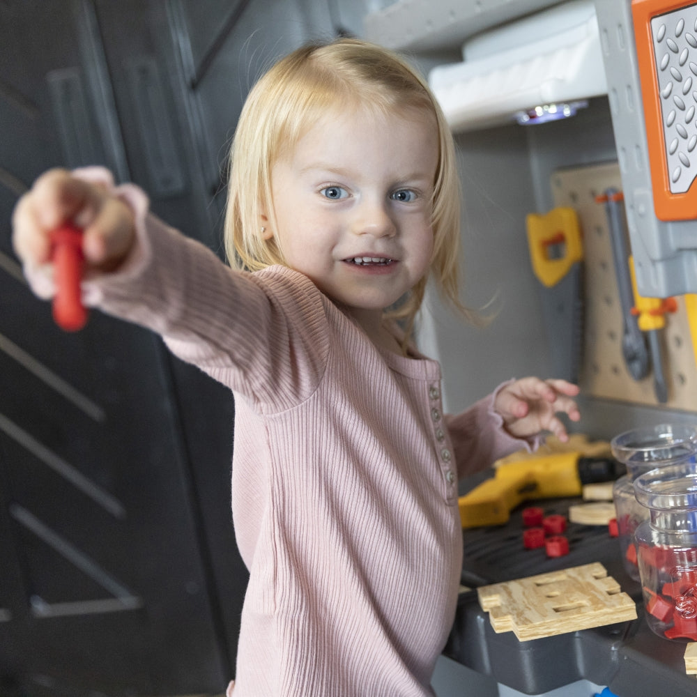 Step2 Deluxe Workshop