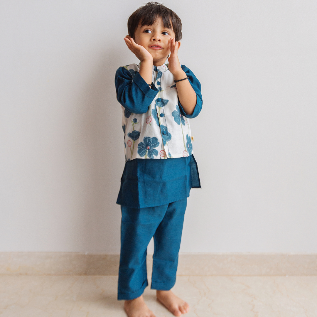 Chanderi Kurta Pyjama & Bandi Set