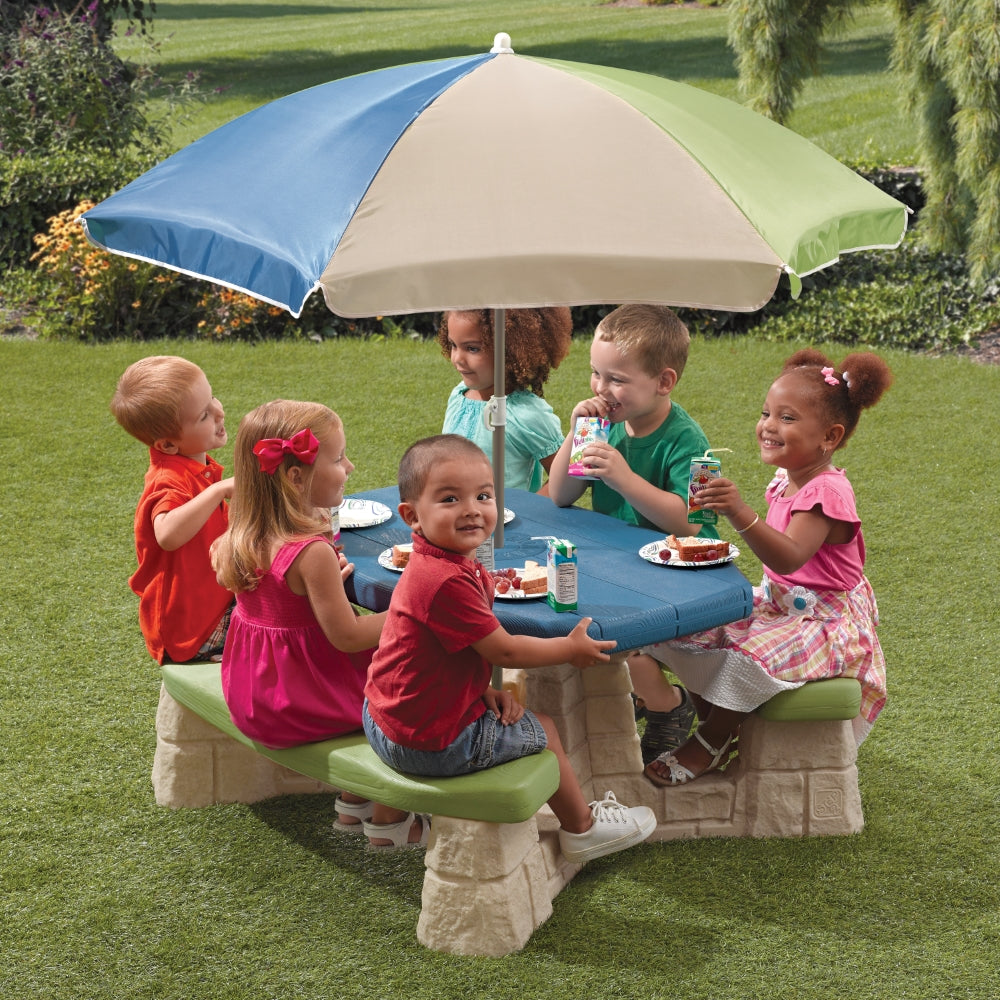 Step2 Naturally Playful Picnic Table With Umbrella