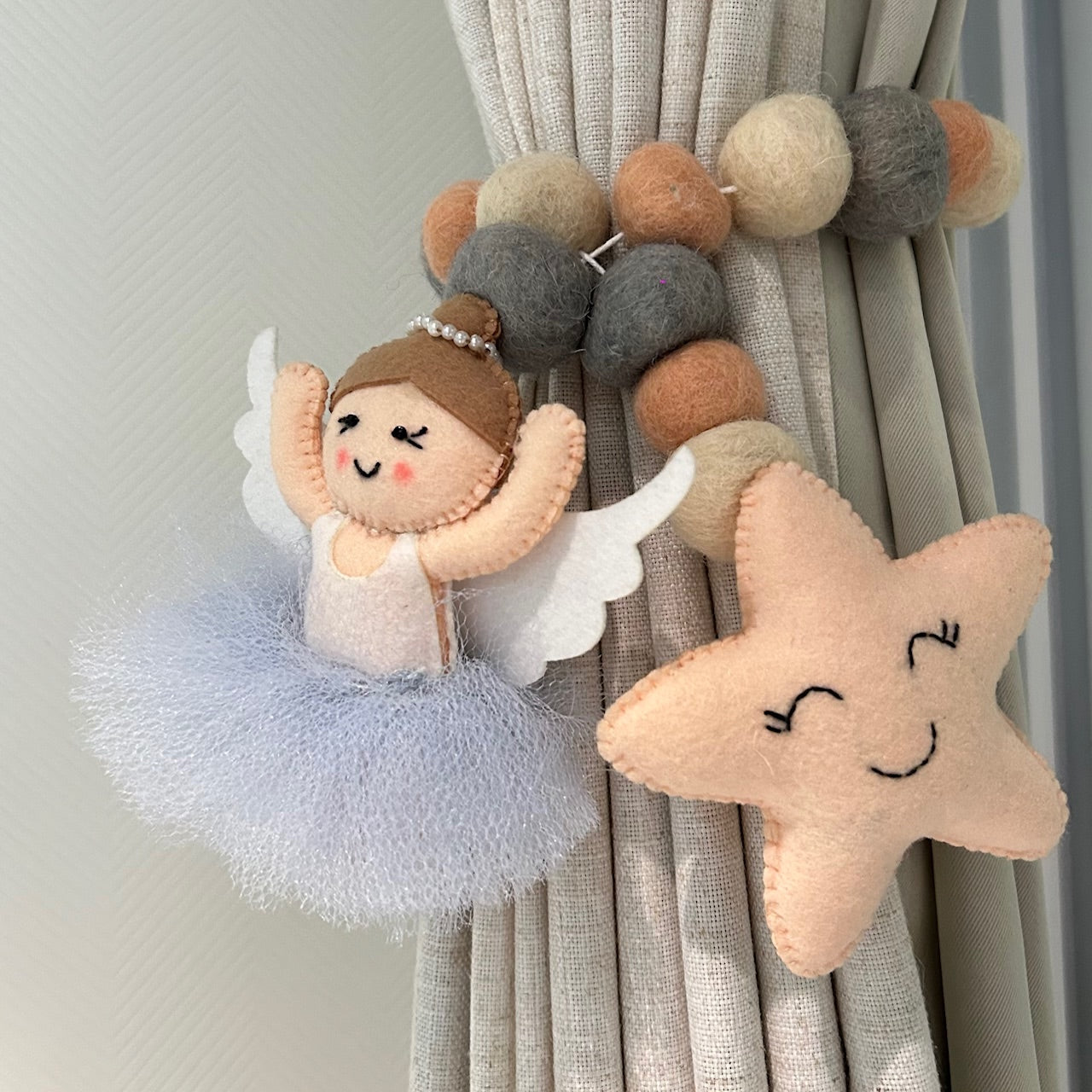 Curtain Tie