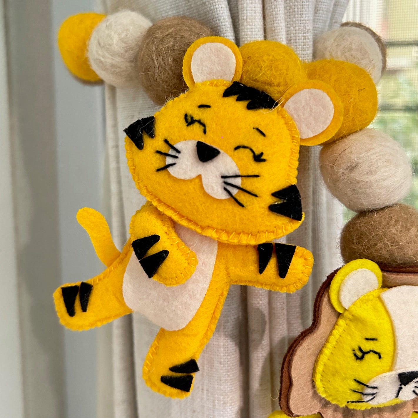 Curtain Tie