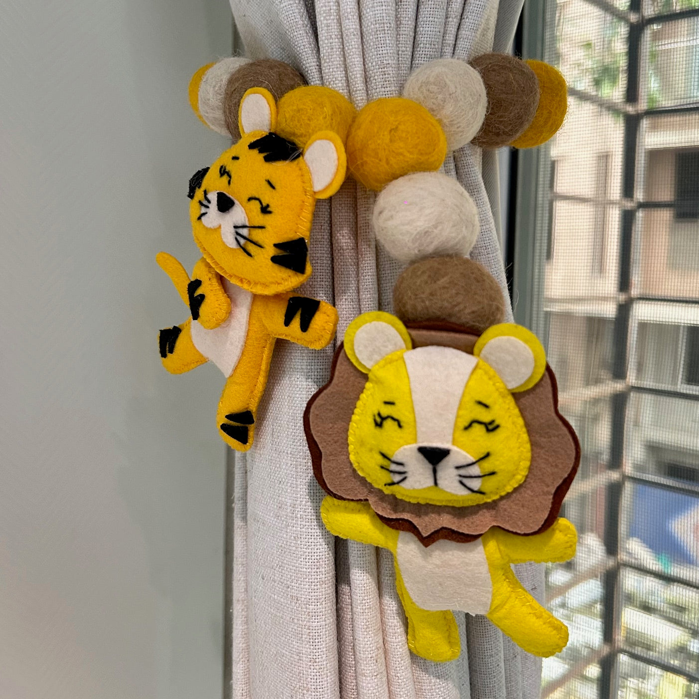 Curtain Tie - Royal Pride