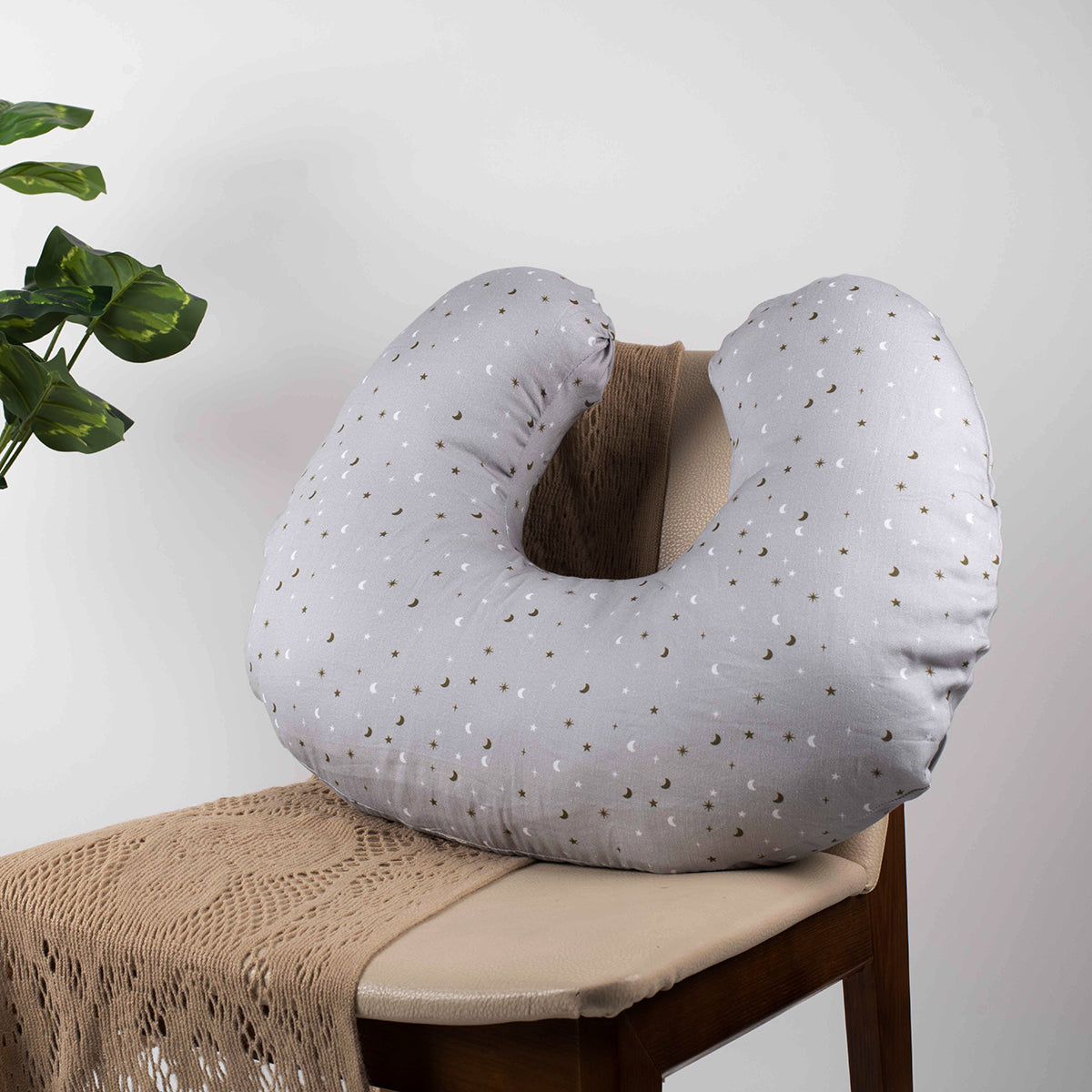 Tiny Snooze Feeding Pillow