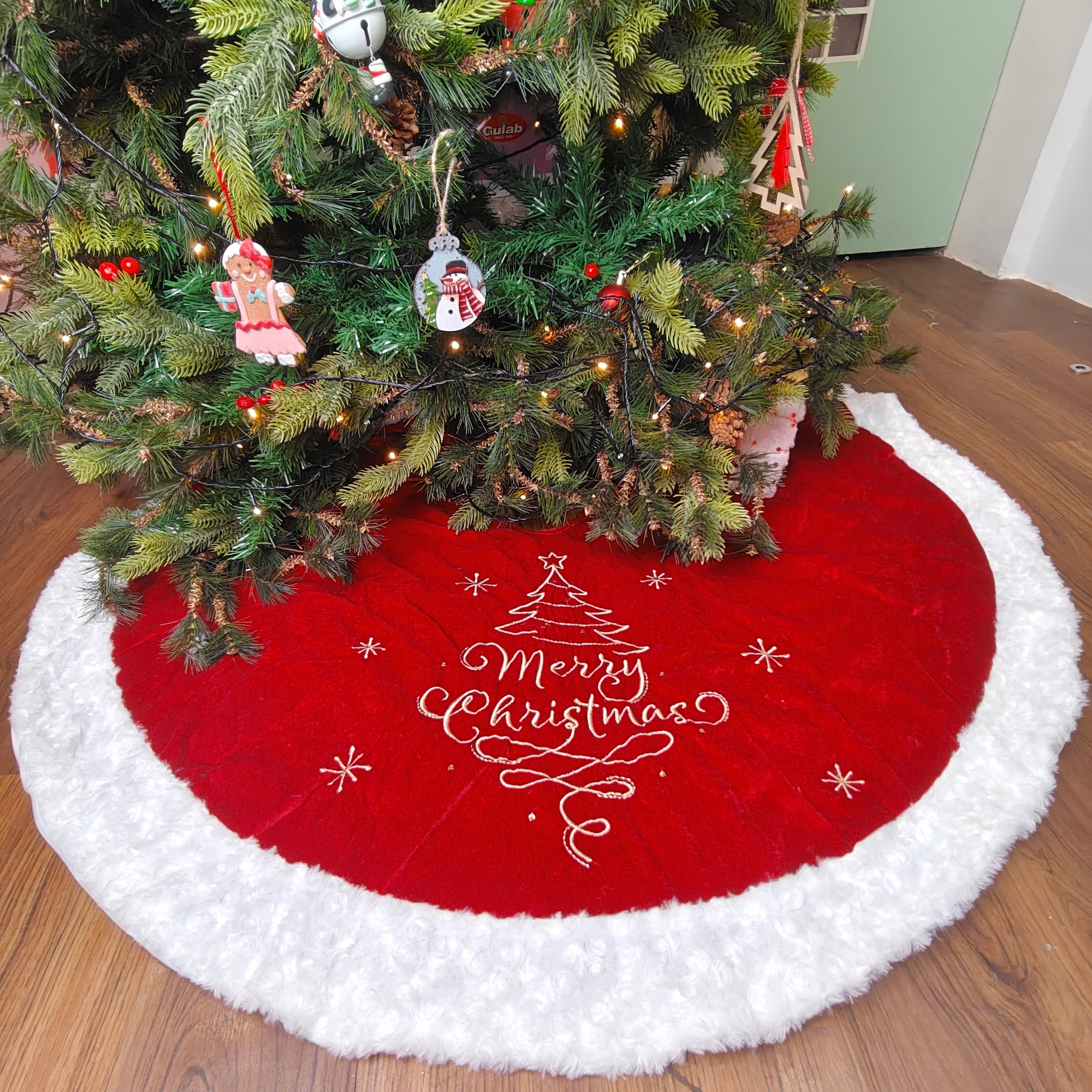 Person48" Tree Skirt - Classic Merry Velvet