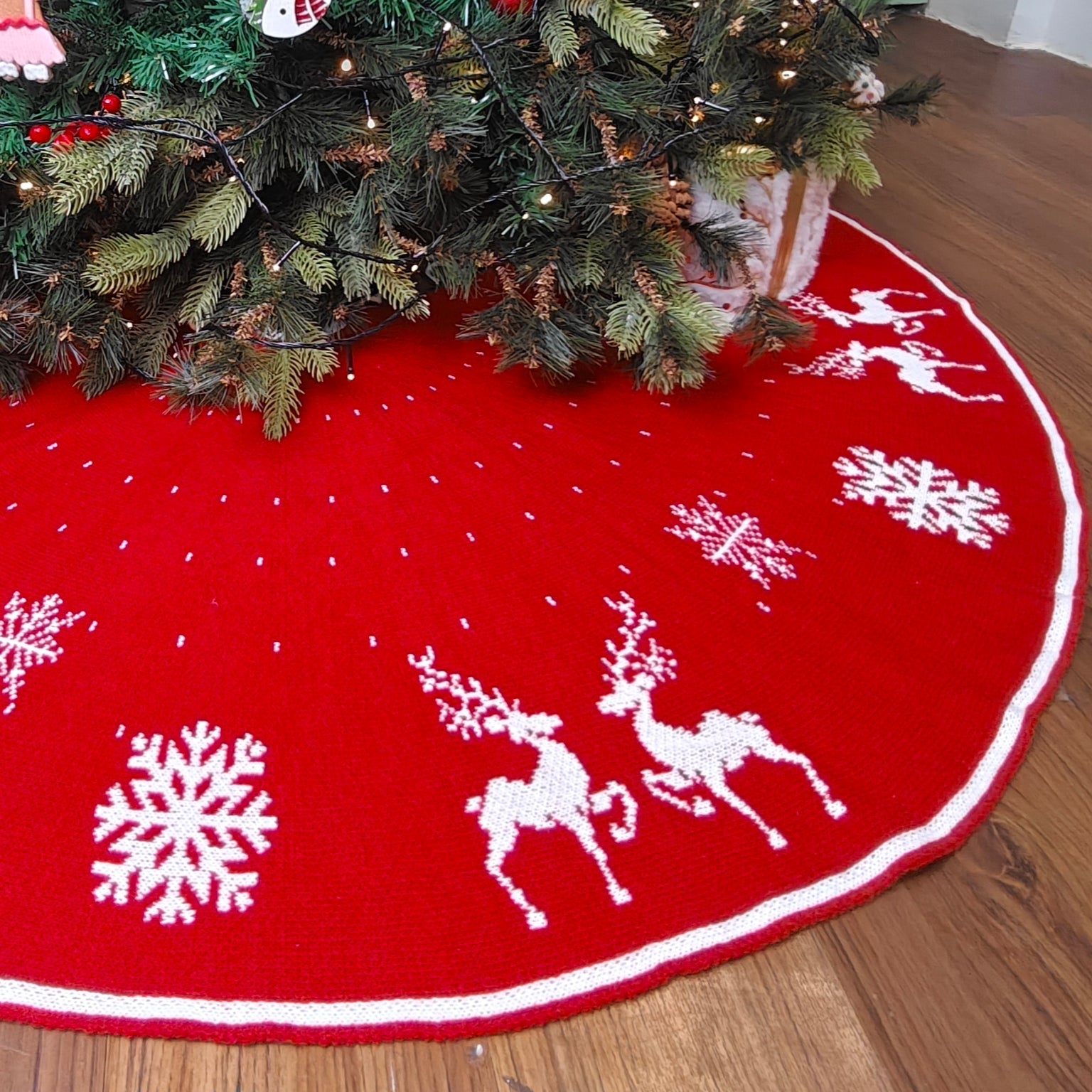 Personalised 50" Tree Skirt-to-Cape- Snowy Scandinavian Knit