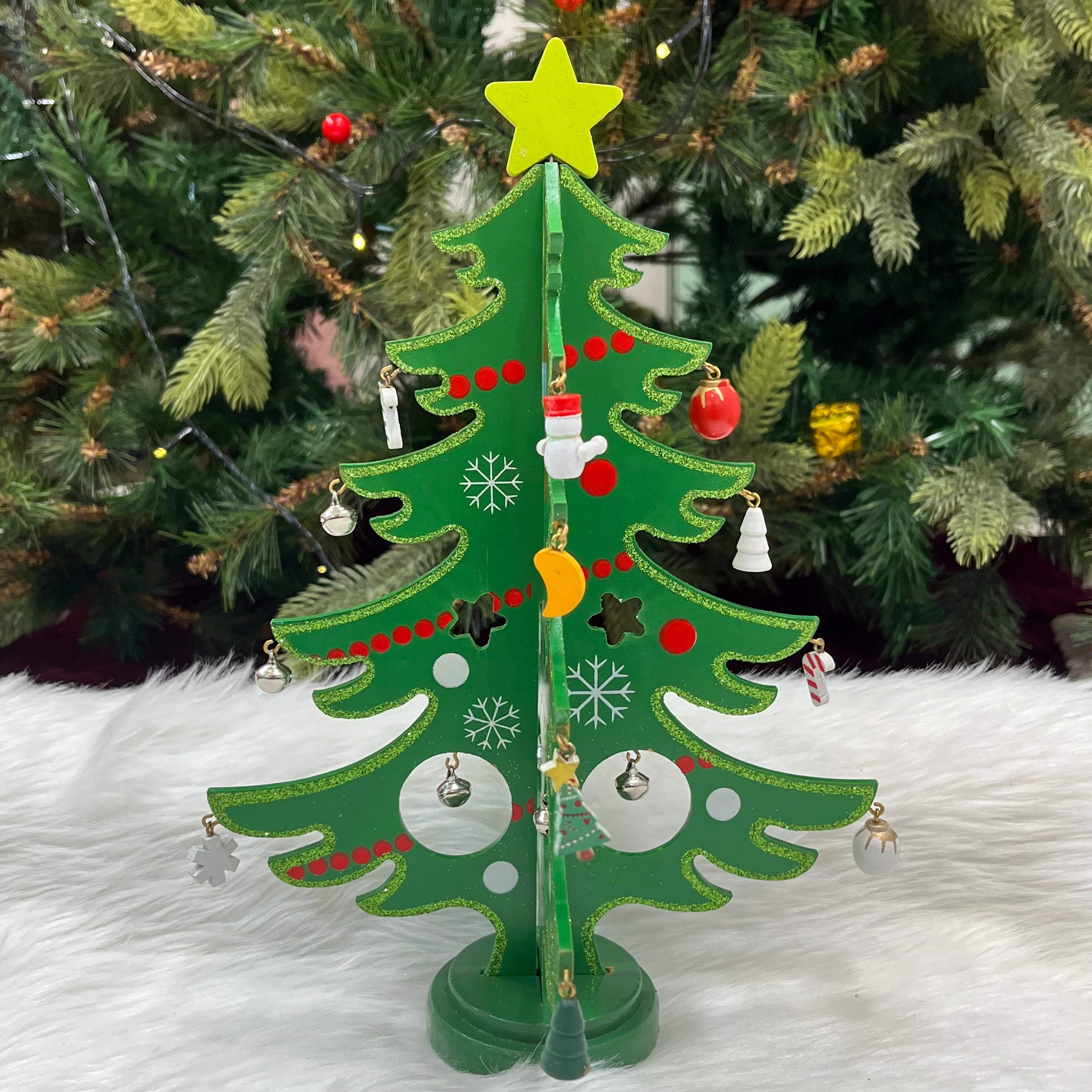 Wooden DIY 3D Glittering Tabletop Tree With 20 Ornaments (Green)