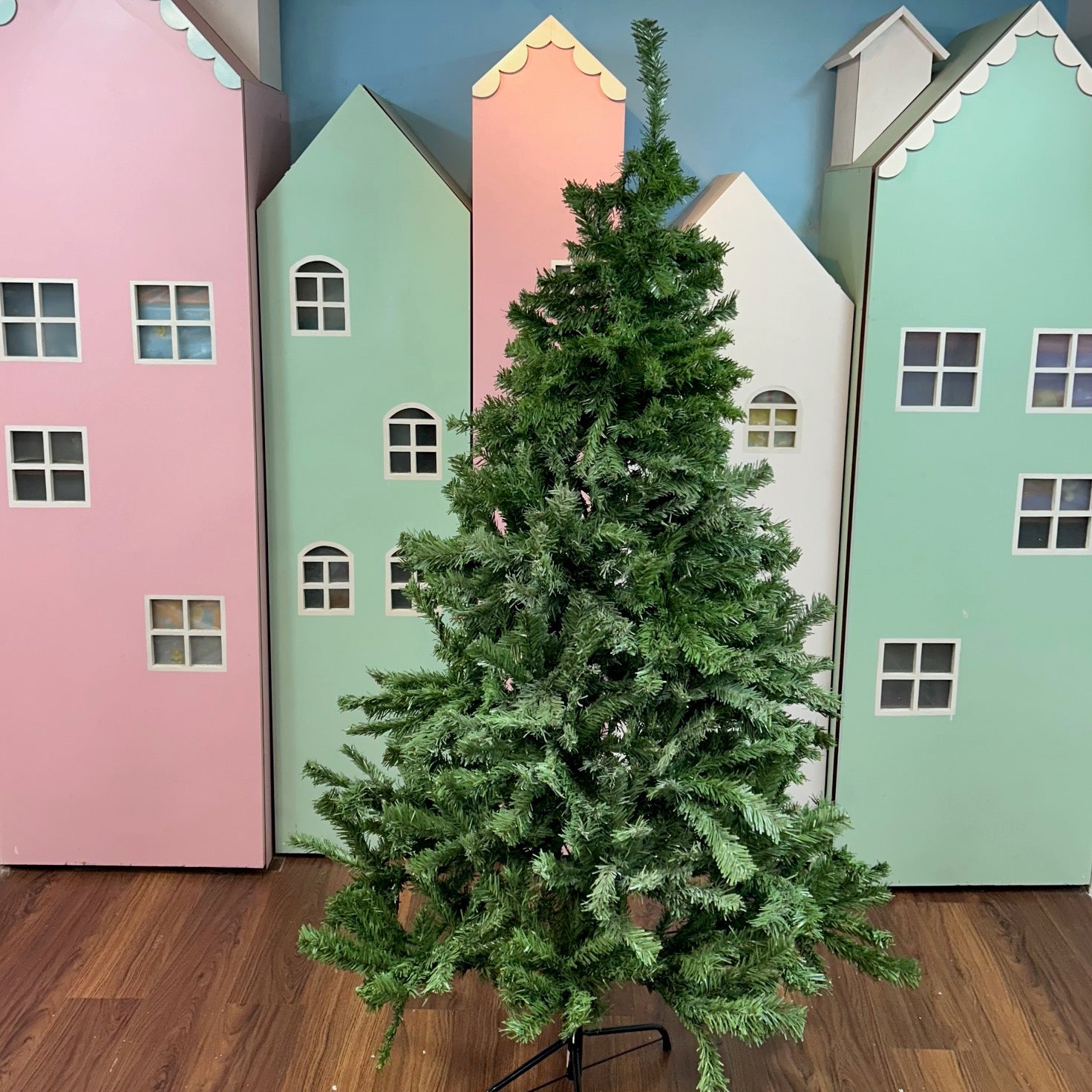 6 ft Alpine Green Luxe Christmas Tree