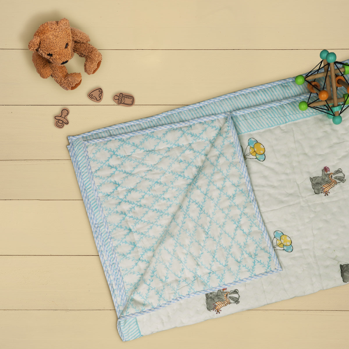 Kicks and Crawl - Bears & Ballons Quilted Thick Blanket