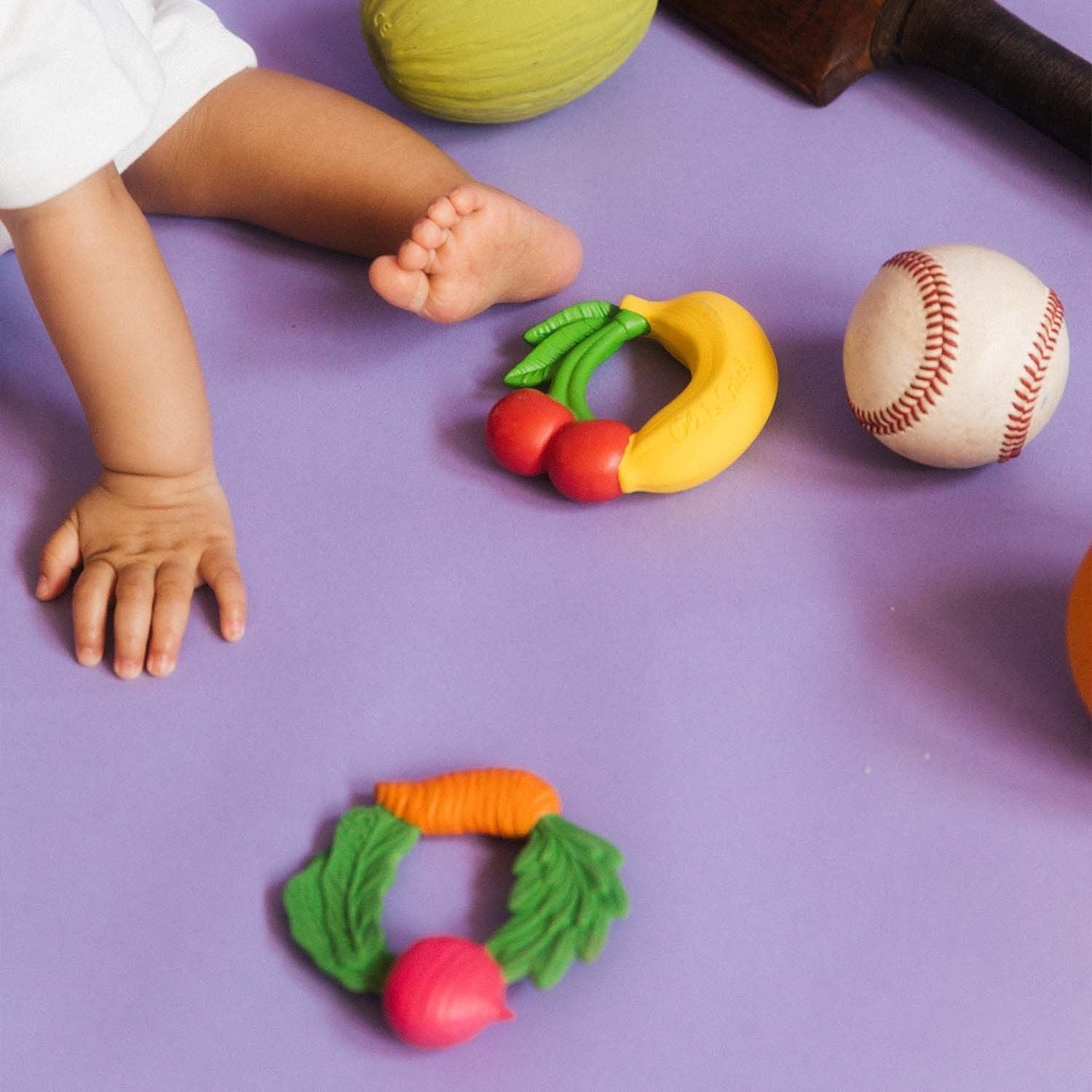 Oli & Carol Fruit Teething Ring