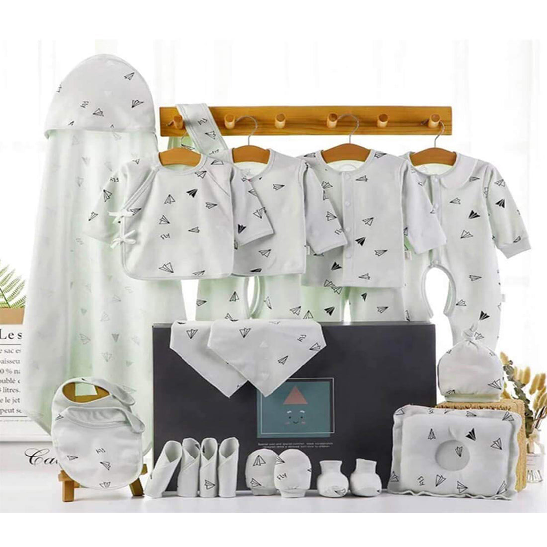 Newborn Baby Boy/Baby Girl 21pcs Gift Box, Mint Green (0 - 12 Months)