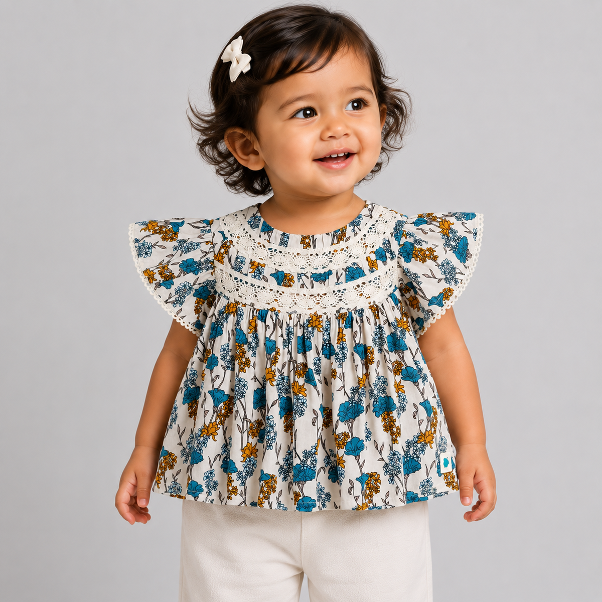 Short Sleeves Willow Crochet Collar Top - Beige