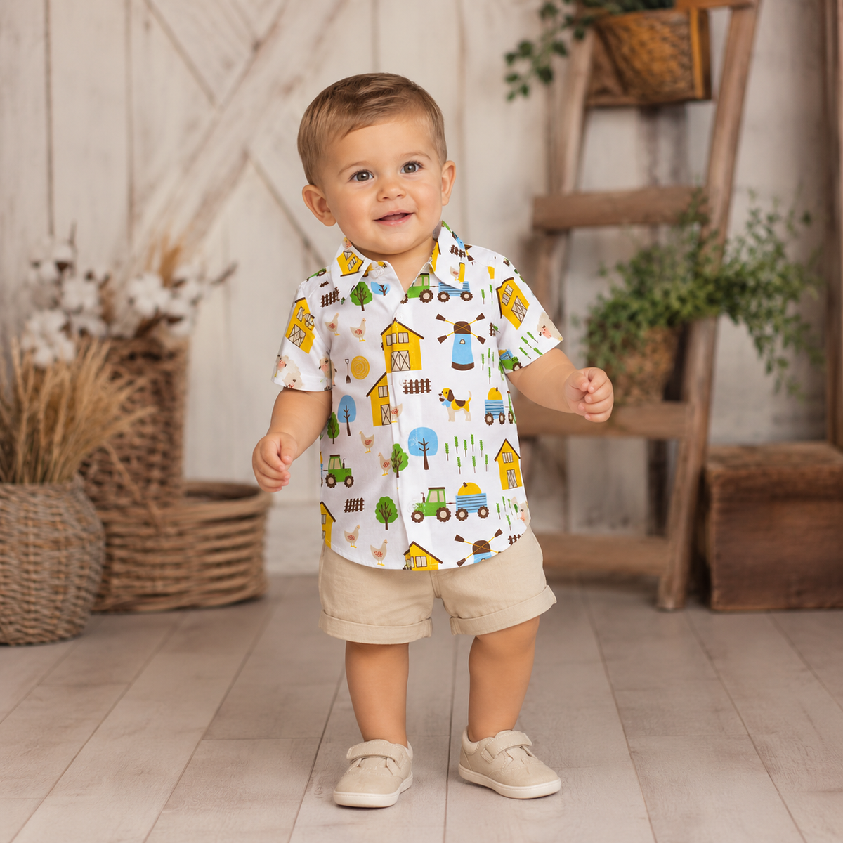 Short Sleeves Front Open Interlock Shirt In Barnyard Print - White