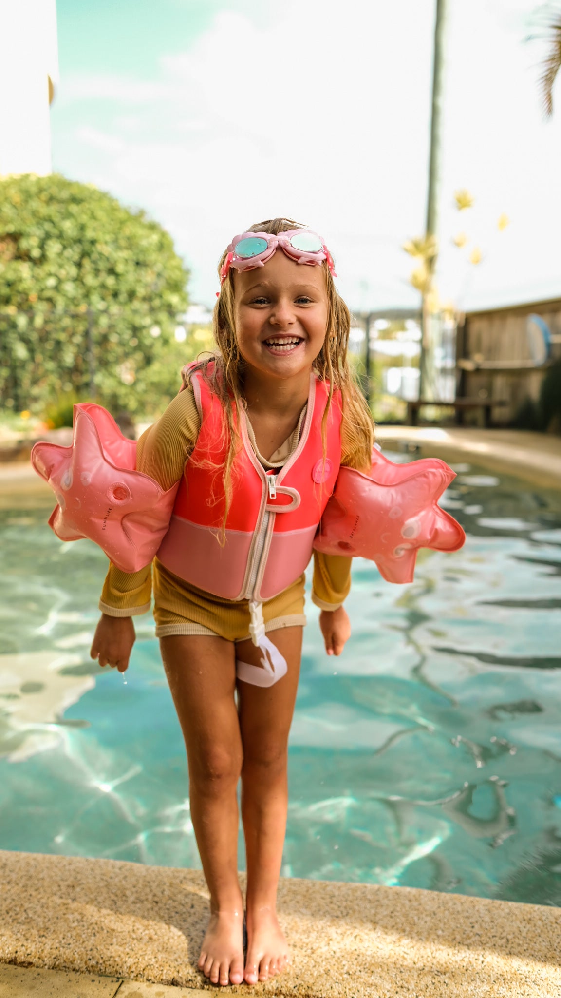 SUNNYLiFE Melody the Mermaid Mini Swim Goggles Neon Strawberry