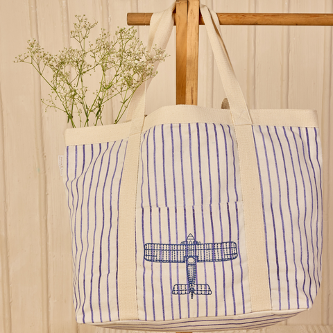 files/Tote-FlyAwayWithMe.png