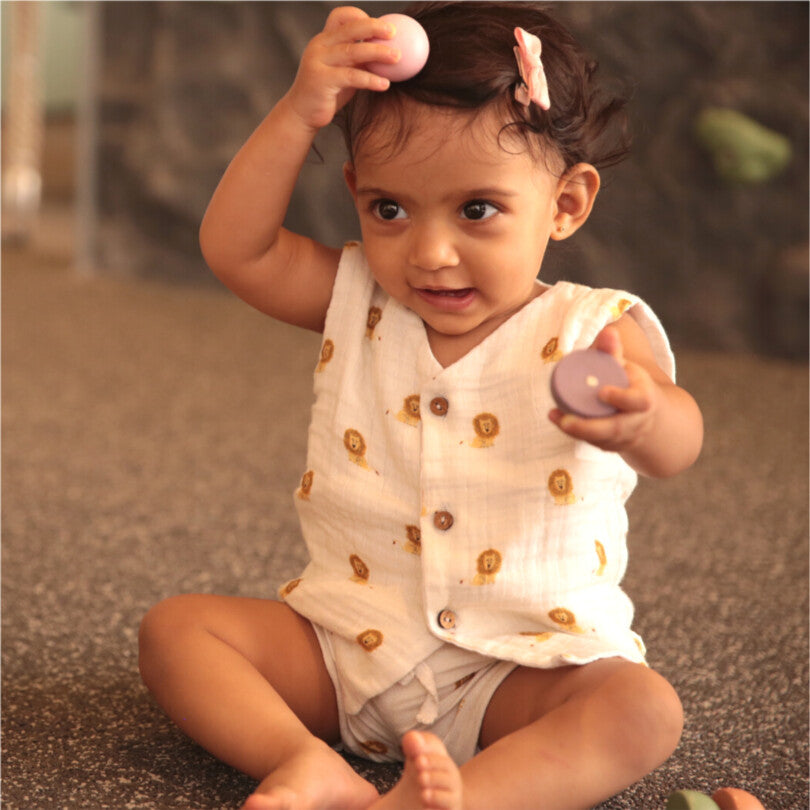 Dulaar Organic Muslin Vest & Shorts Set (Set of 2) - The Sparrow and Flower + Just Lion Around
