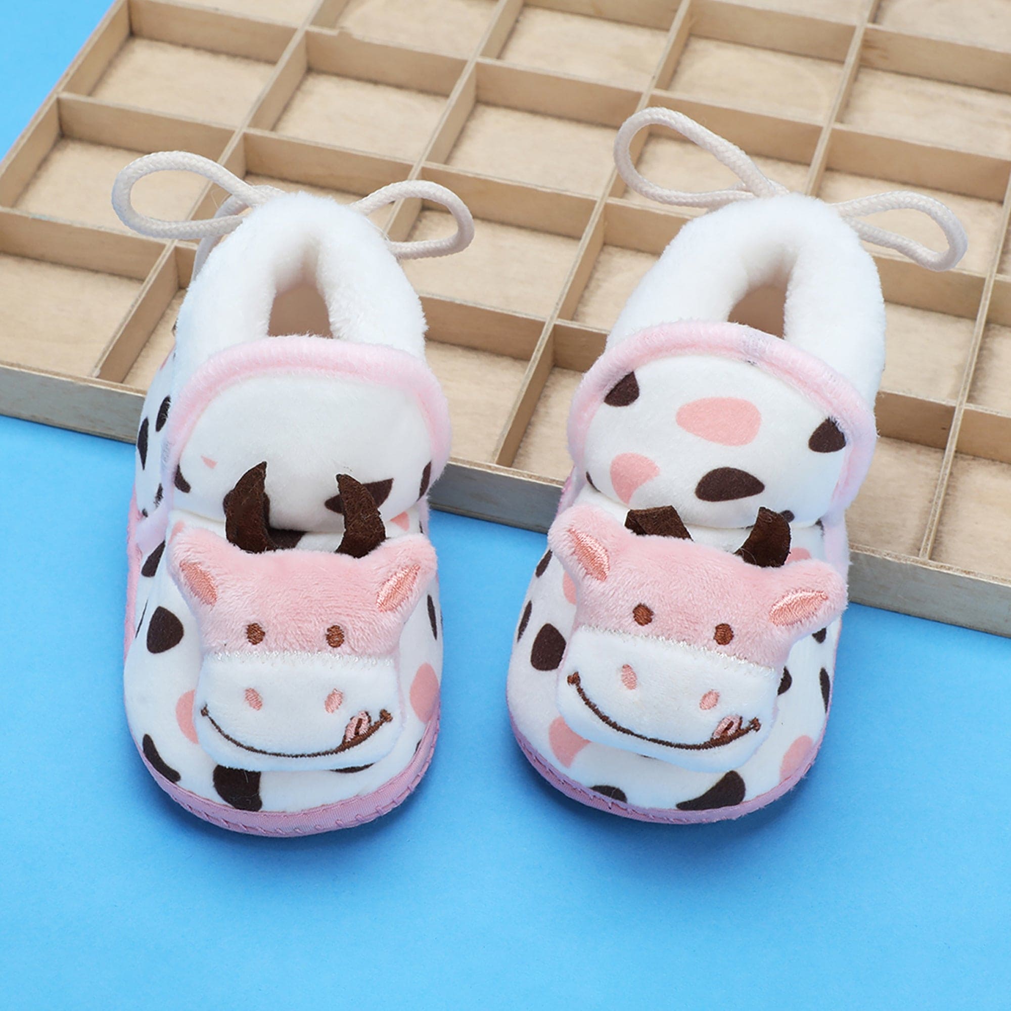 Baby Moo 3D Cow Abstract Spots Soft Slip-On Anti-Skid Plush Warm Booties - Pink