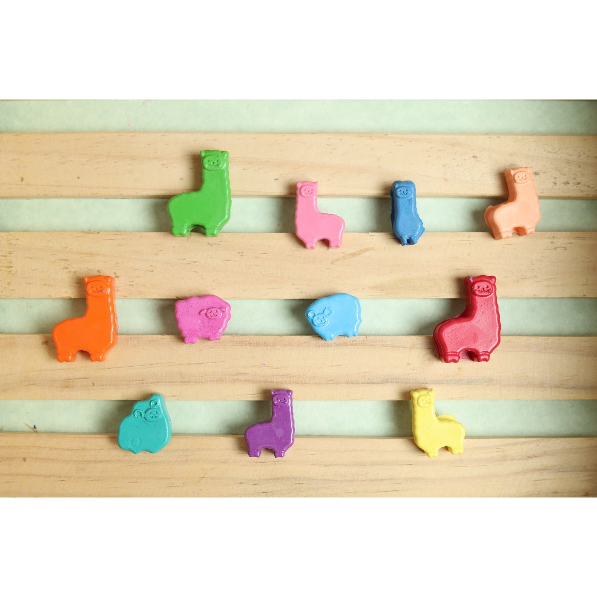 Mini Alpacas and Sheep Set of 8 Crayons