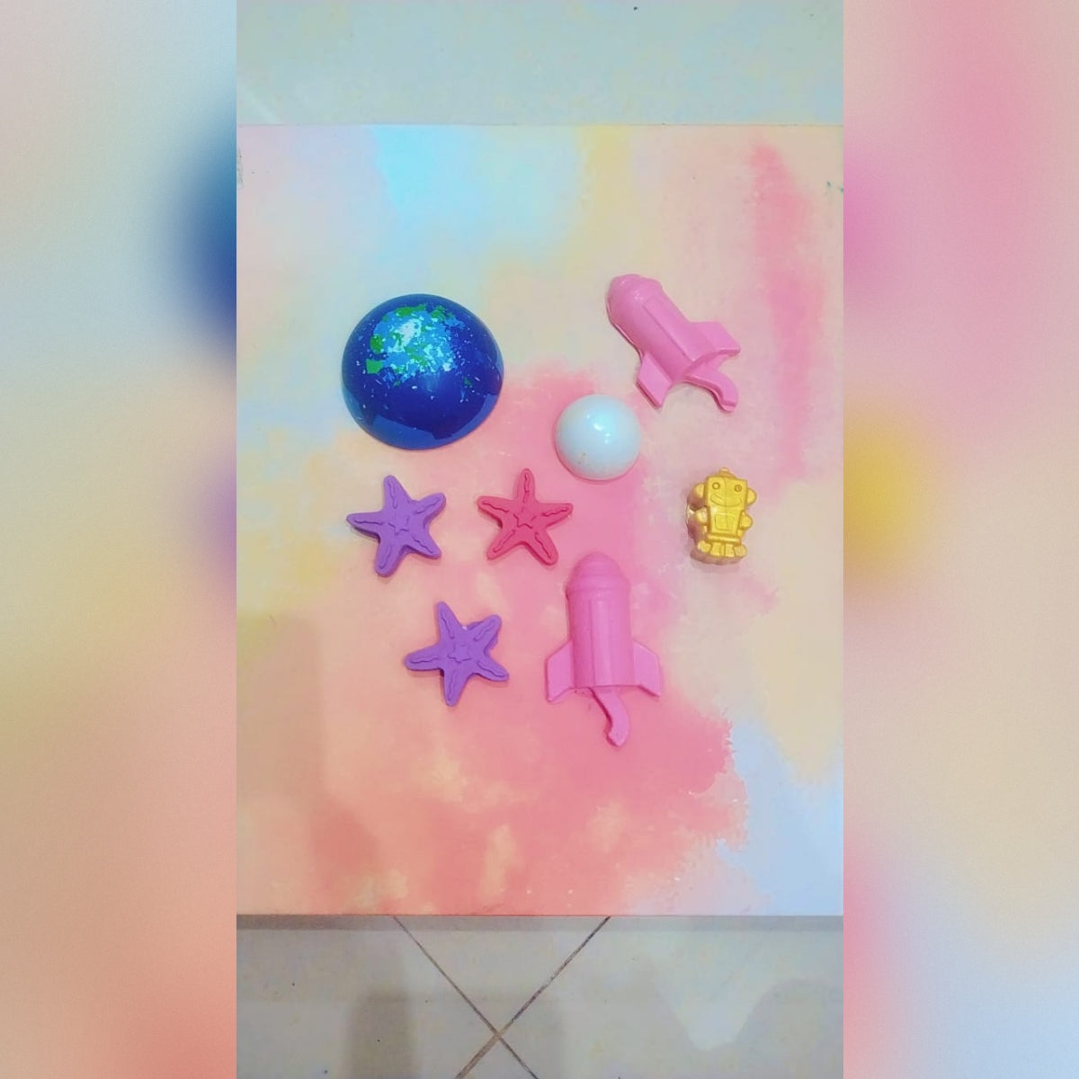 The Space Set Of 6 Crayons