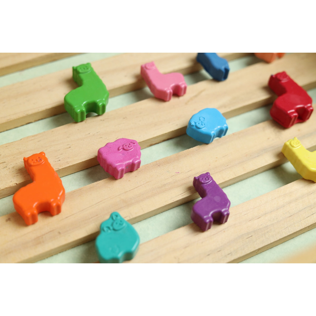 Mini Alpacas and Sheep Set of 8 Crayons
