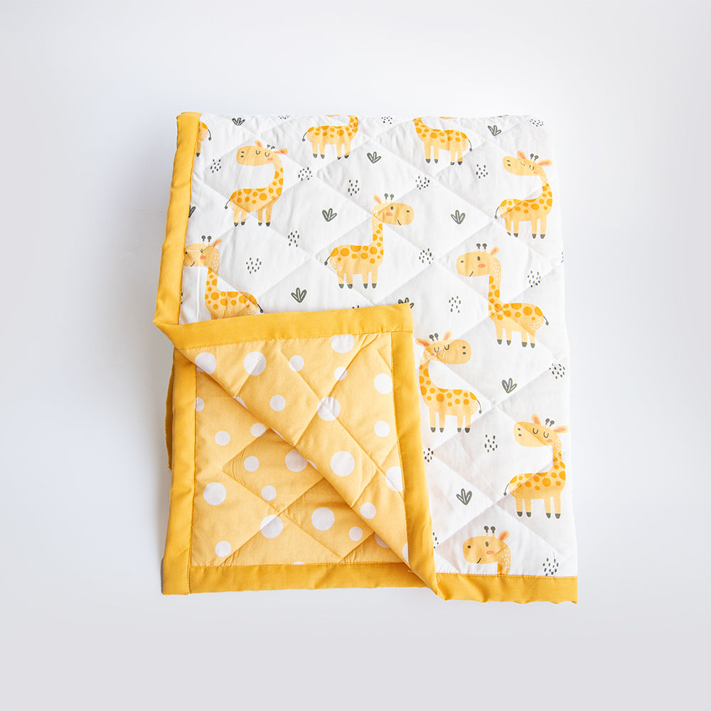 Baby Giraffe - Reversible Comfort Quilt