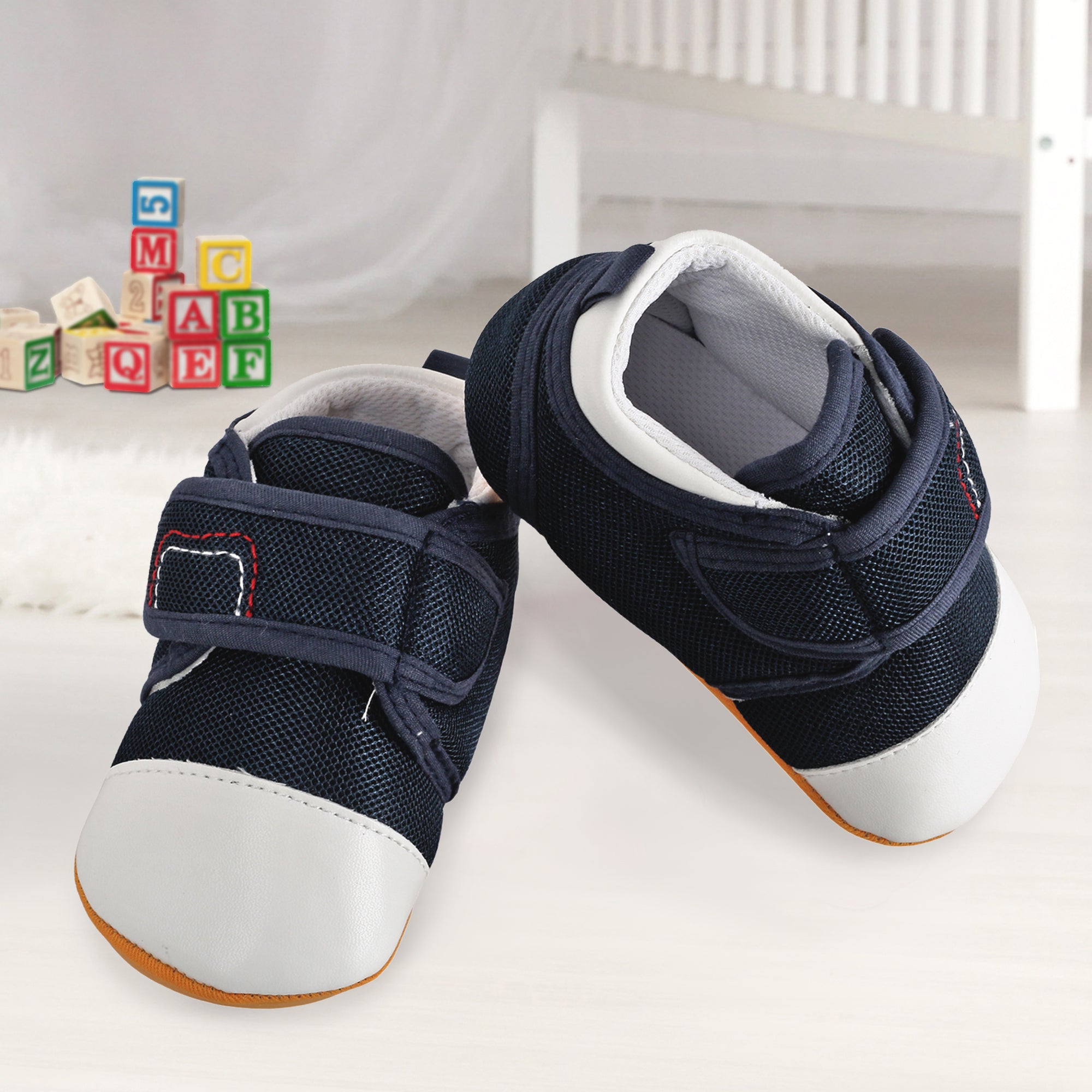 Baby Moo Casual Blue And White Velcro Booties