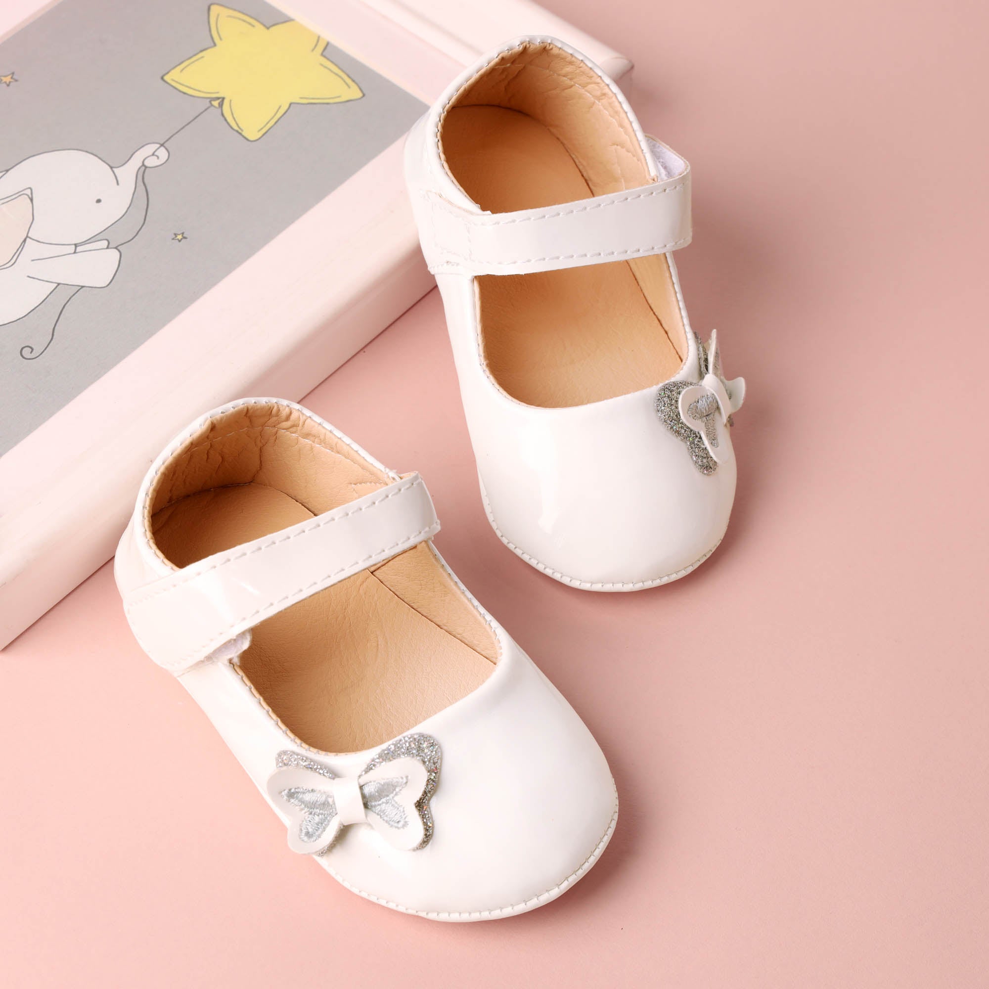 Kicks & Crawl- Snow Bow White Baby Shoes