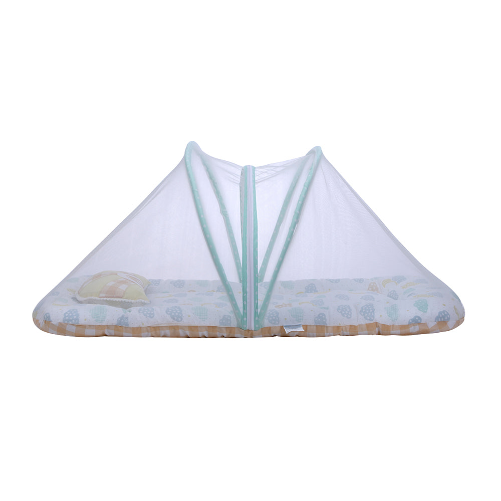 Abracadabra Gadda Set With Mosquito Net & Shaped Pillow Lost In Clouds Theme - Orange