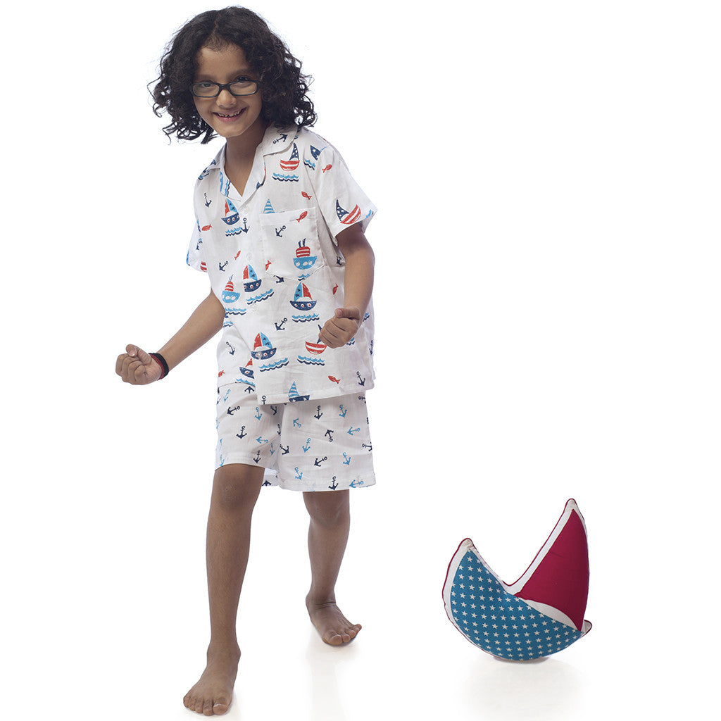Kid's Pyjama Shirt & Shorts Set - Boat