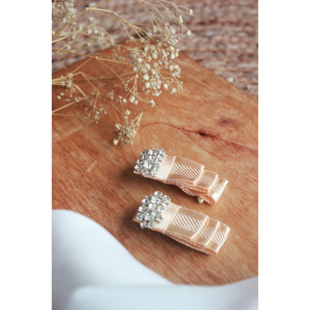 CHOKO Pair Of Diamond Quartz Hair Clips - Beige