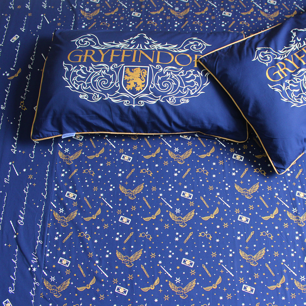 Official Harry Potter King Bedsheet With Two Pillow Covers - Gryffindor