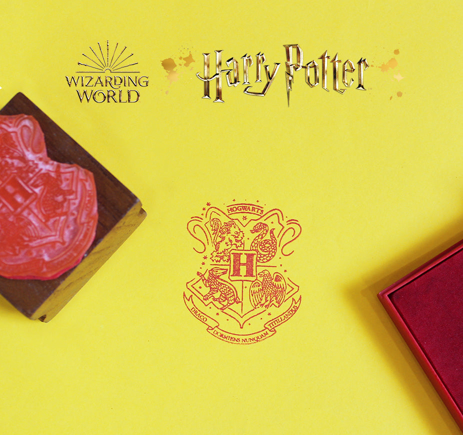 Official Harry Potter Wooden Text Stamp With Stamp Pad - Hogwarts