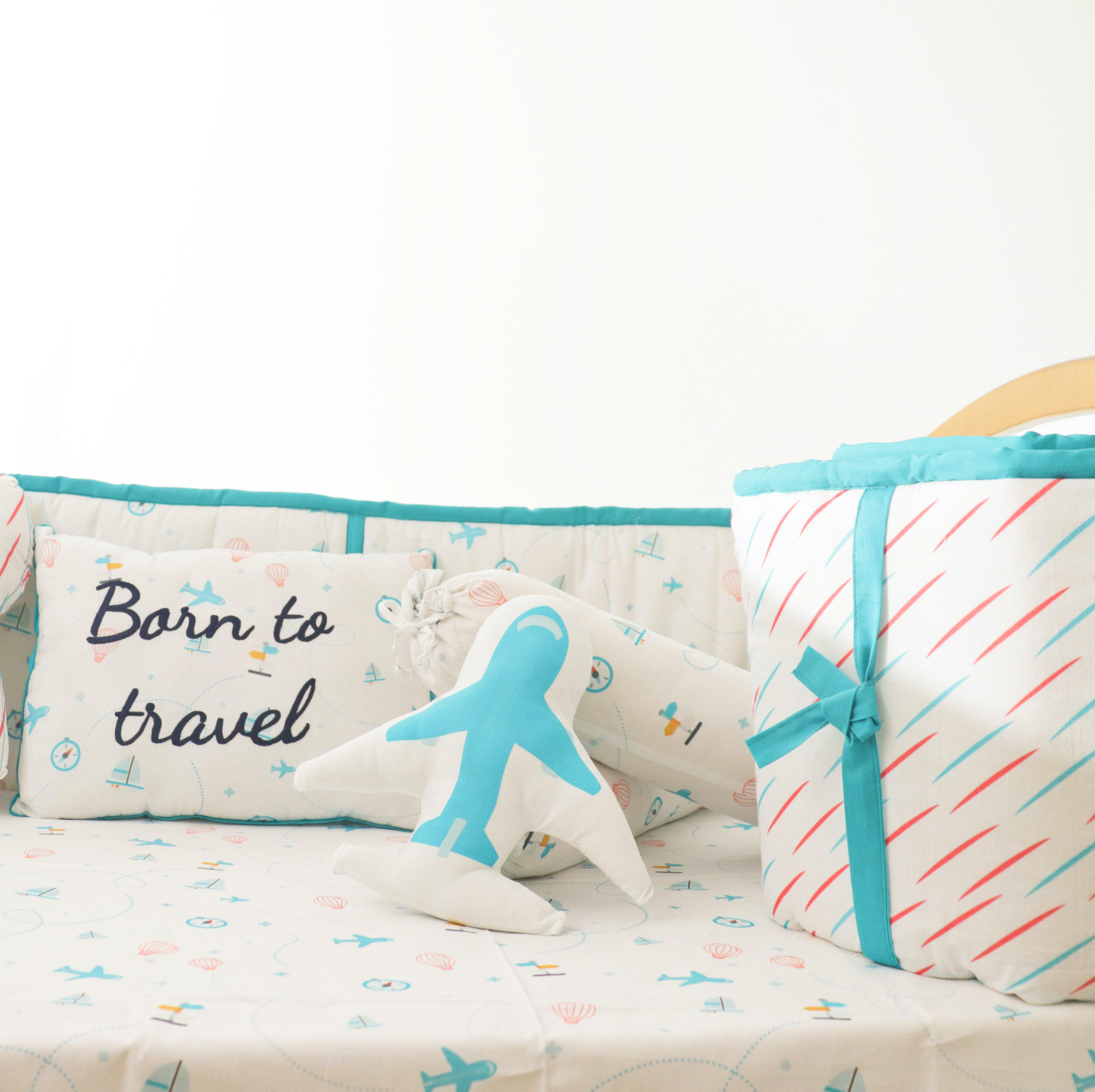 Lil Travellers - Quilted Cot Bumper