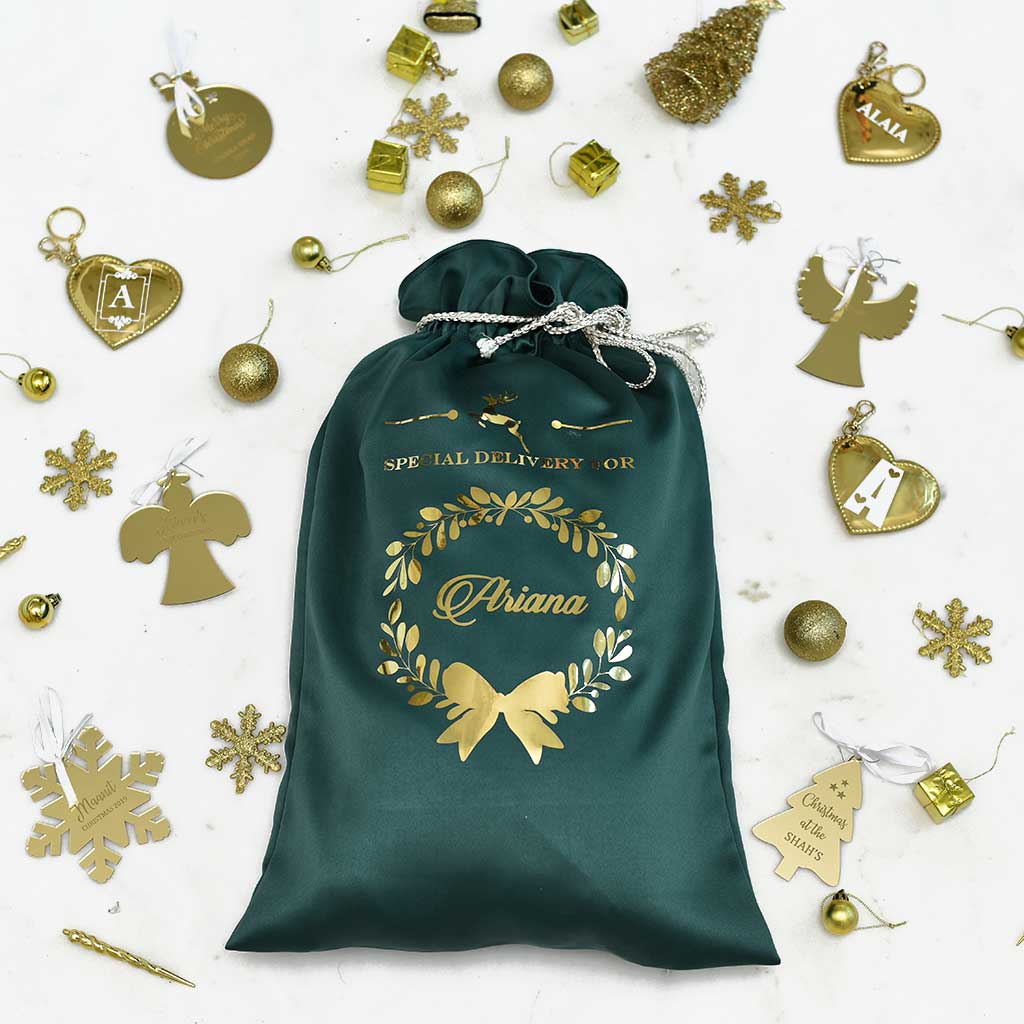 PersonalisedLuxe Gold Wreath Gift Sack