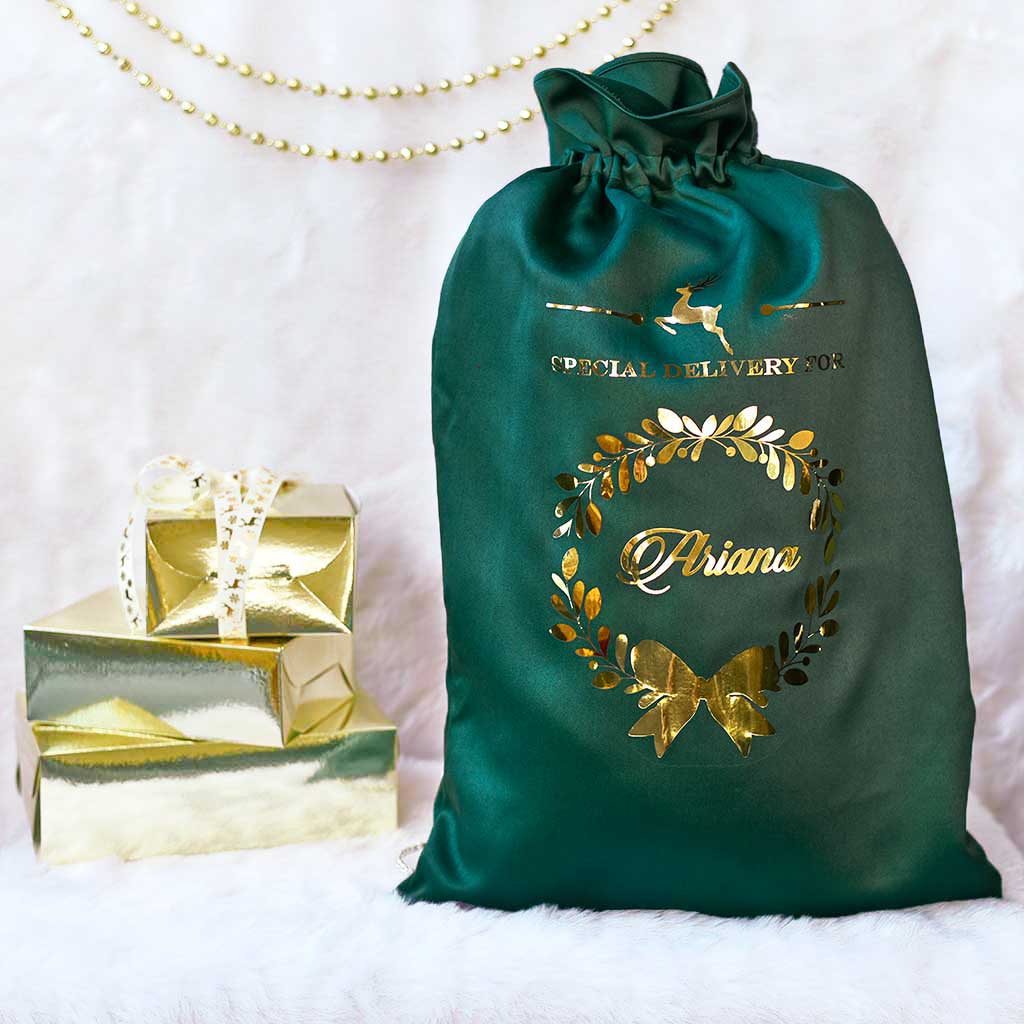 PersonalisedLuxe Gold Wreath Gift Sack