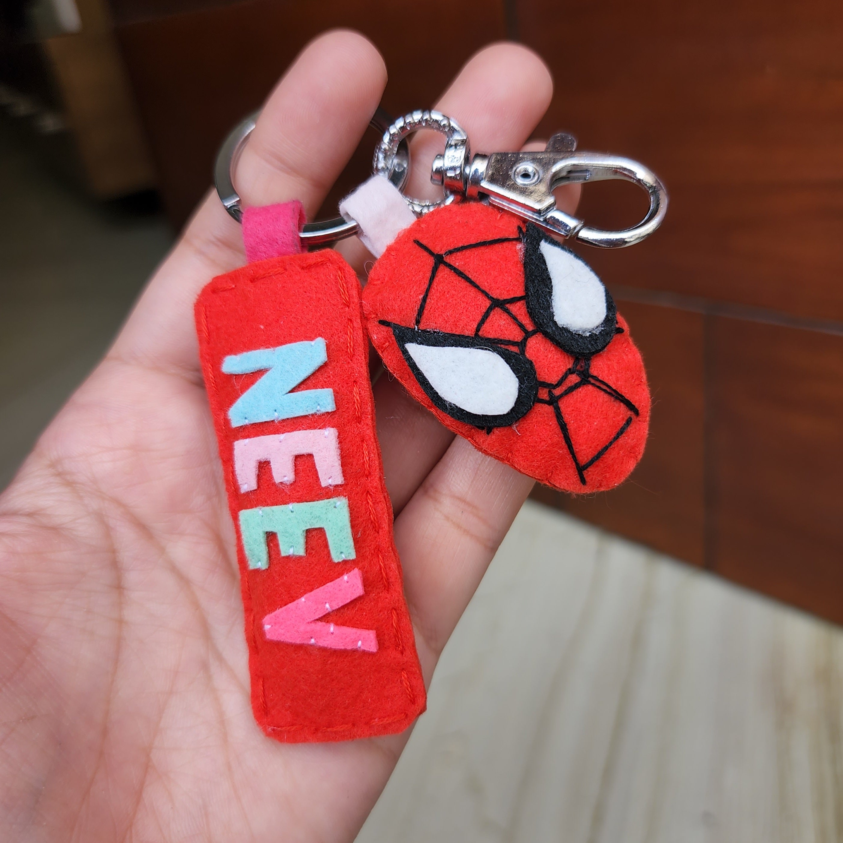 Character With Name Keychain - Spiderman
